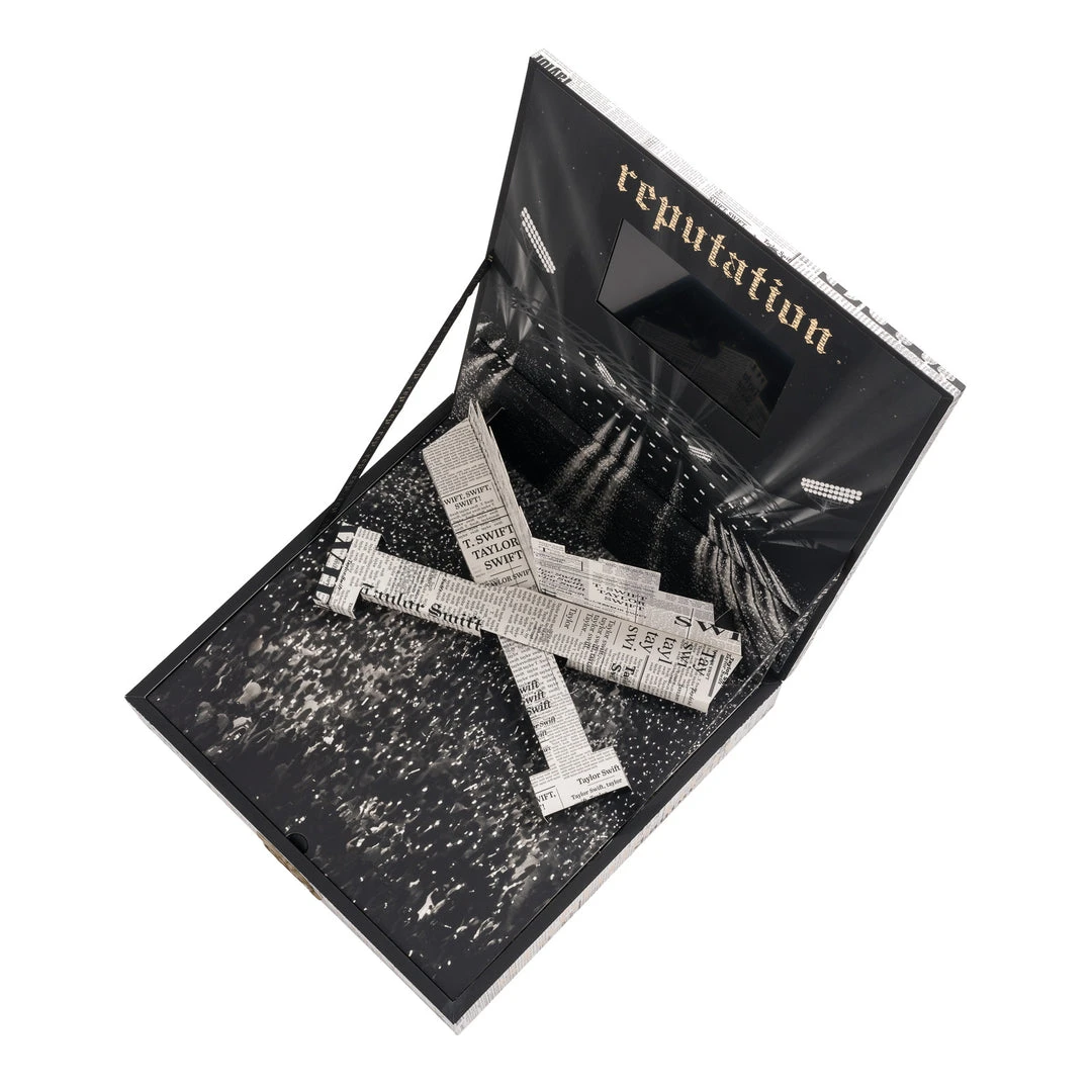Taylorswift.com Taylor Swift Collectible: 2018 Reputation Stadium Tour VIP Ticket Collectors Box 4 Taylorswift.com Taylor Swift Collectible: 2018 Reputation Stadium Tour VIP Ticket Collectors Box