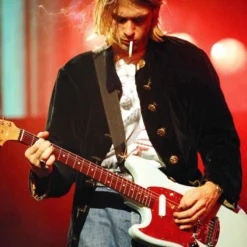 Kurt Cobain, Nirvana Nirvana Collectible 2017 Funko Pop! Rocks Kurt Cobain Loud & Live Figure Hot-Topic Exclusive #66