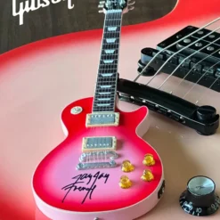 Axe Heaven Twisted Sister Collectible 2022 Jay Jay French Signed Real Gibson Les Paul Pinkburst 1:4 Scale Mini Guitar Model 13 Axe Heaven Twisted Sister Collectible 2022 Jay Jay French Signed Real Gibson Les Paul Pinkburst 1:4 Scale Mini Guitar Model