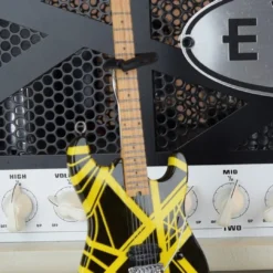 Axe Heaven EVH Black & Yellow VH2